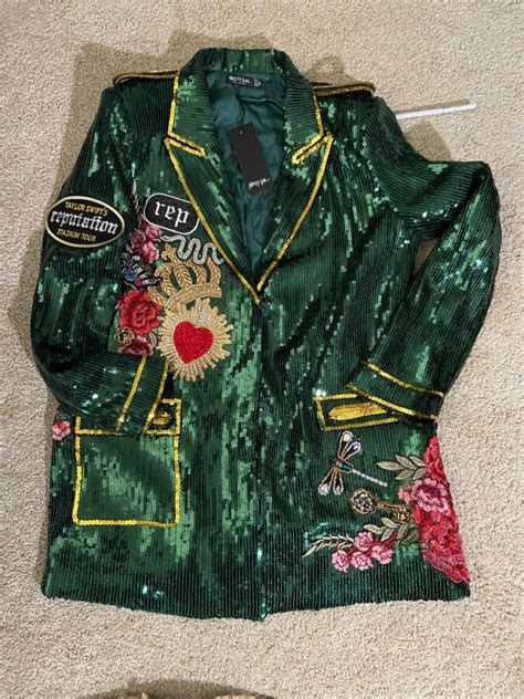 Taylor swift rep jacket - Green Reputation Jacket Duplicate + bonus. This summer I finally got around to watching the Reputation tour on Netflix. I've been a fan of Taylor's music since debut, but was never really a big "music person" and didn't even consider going to concerts when I was young. As I grew up, I started to attend smaller, local concerts that my friends ... 